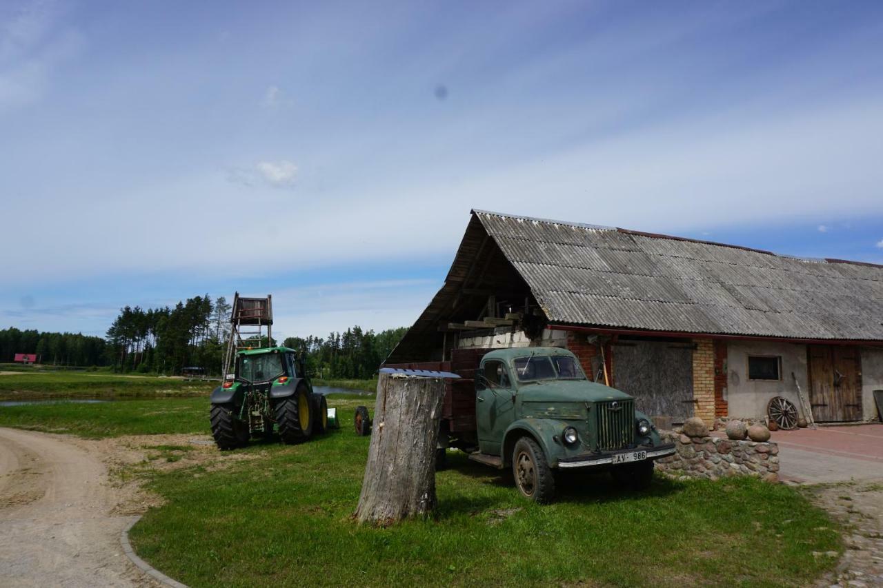 Pilskalni Hotel Ivande Exterior photo